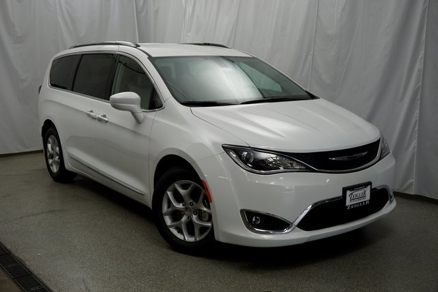 New 2018 Chrysler Pacifica Touring L Plus Penger Van In New 2018 Chrysler Pacifica Touring L Plus