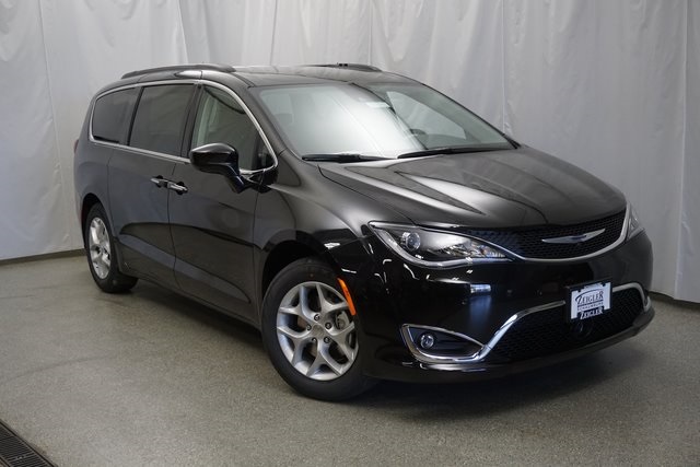 New 2019 CHRYSLER Pacifica Touring Plus Passenger Van in Schaumburg ...