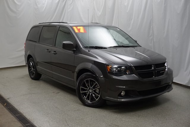 Certified Pre Owned 2017 Dodge Grand Caravan Gt 4d Penger Van In Certified Pre Owned 2017 Dodge Grand Caravan Gt