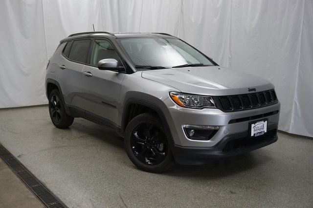 New 2019 Jeep Comp Alude Sport Utility In Schaumburg 190777 New 2019 Jeep Comp Alude