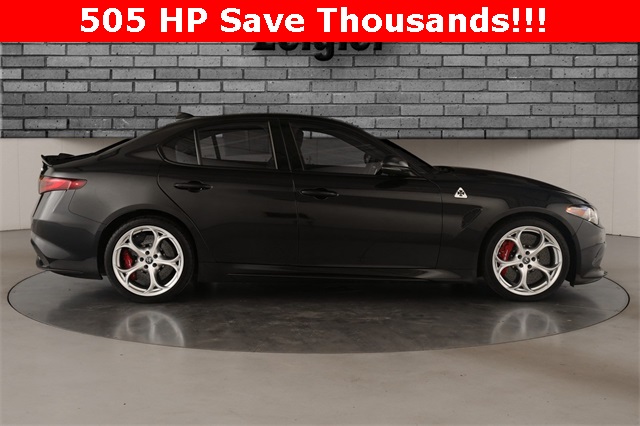 Pre Owned 2017 Alfa Romeo Giulia Quadrifoglio 4d Sedan In Schaumburg Pre Owned 2017 Alfa Romeo Giulia Quadrifoglio